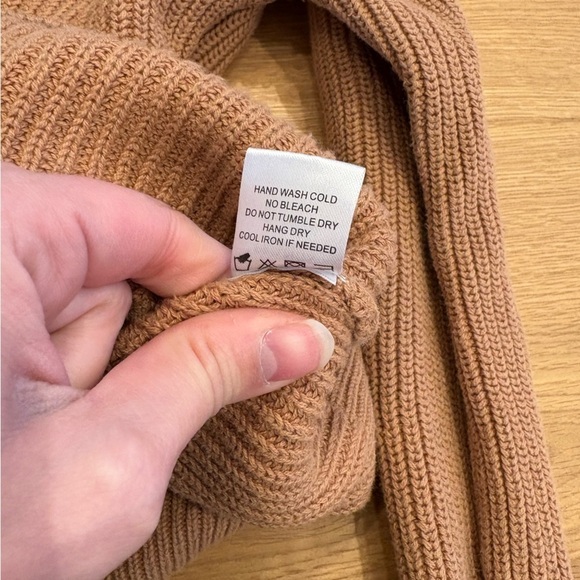 Lovers + Friends Vylette Off the Shoulder Sweater - Picture 5 of 6